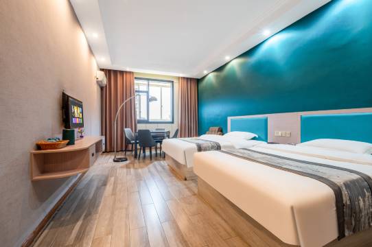 黔西酷果轩主题酒店