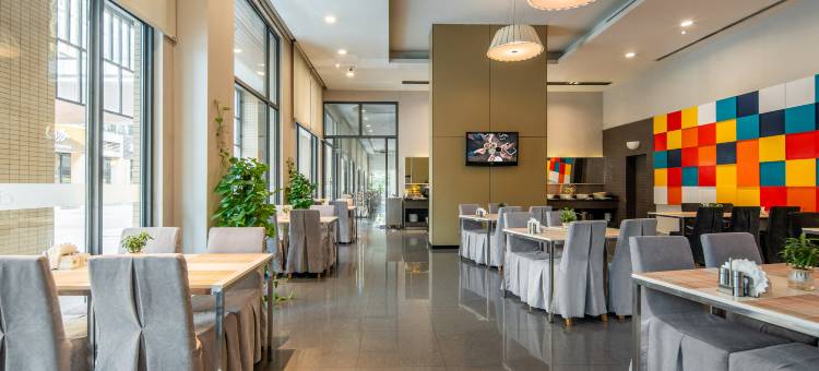 武汉馨乐庭沌口公寓酒店(武汉体育中心店)图片