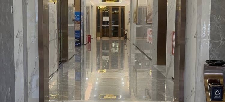 VES电竞酒店(玉林中鼎公园假日店)图片