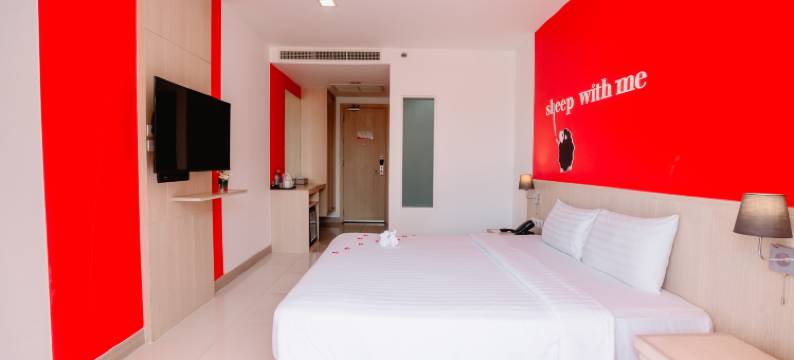 普吉岛芭东与我同眠设计酒店(Sleep with ME Hotel Design Hotel @ Patong)图片