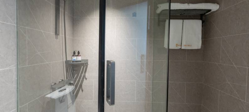 莱克四季酒店(赤壁新街口商业街店)图片