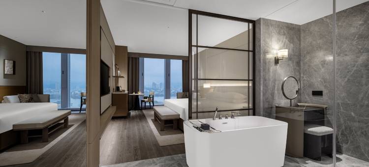 万固雷迪森广场酒店图片