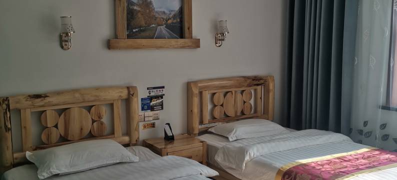 喀纳斯鸿瑞山庄(贾登峪店)图片