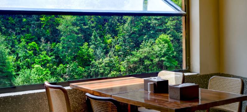 七封信·逅山非遗研学文化民宿(西江千户苗寨观景台店)图片