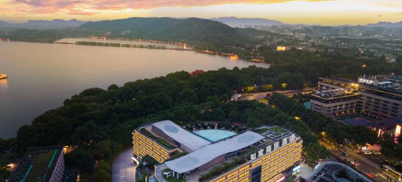 如家商旅酒店(杭州西湖湖滨龙翔桥地铁站店)图片