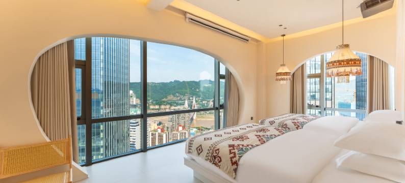 Cypria·浠乐泊雅·江景拾光智能轻奢美宿(重庆解放碑洪崖洞店)图片