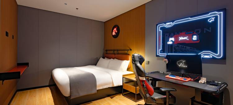 YUNIK电竞酒店(上海九院斜土东路店)图片