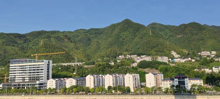保康天虹商务酒店图片