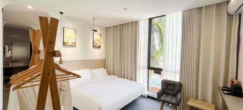 三亚鹿尚云畔民宿(三亚湾凤凰国际机场店)图片