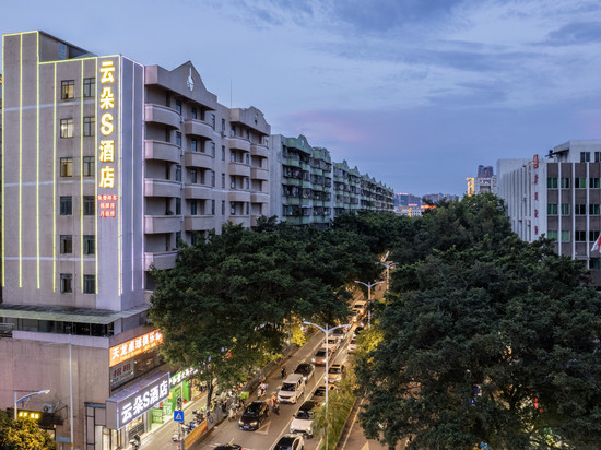 云朵S酒店(广佛智城嘉洲广场店)