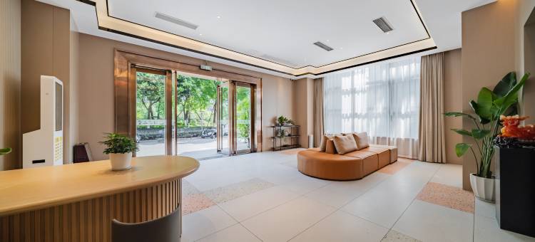 涪滨览月酒店邀月楼(江油方特东方神画店)图片