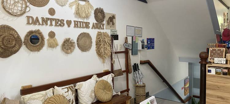 但丁隐居处(Dante's Hideaway)图片