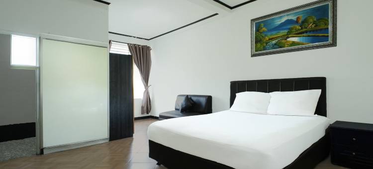 Belvilla 茂物靠近 Citra Alam Riverside(原阿里斯比鲁酒店)(Belvilla Bogor near Citra Alam Riverside formerly Aries Biru Hotel)图片