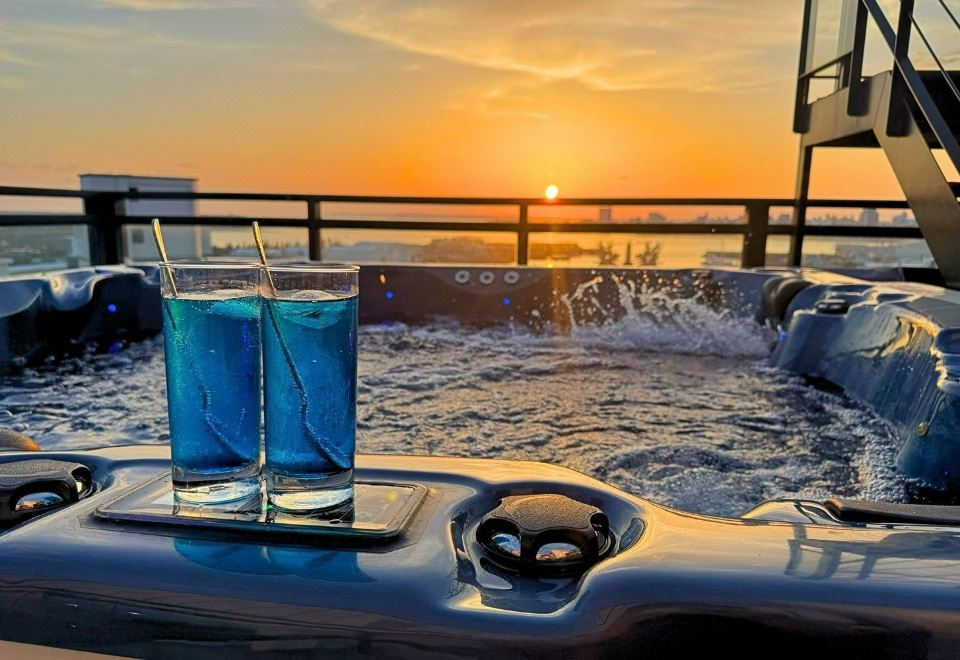 彩色珊瑚礁民宿外景图