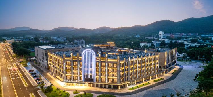 无锡鼋头渚风景区钱荣路亚朵酒店图片