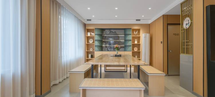 途客轻居酒店(赤峰林西一中店)图片