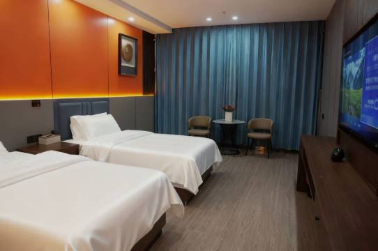 海林商务宾馆(化隆新区中学店)