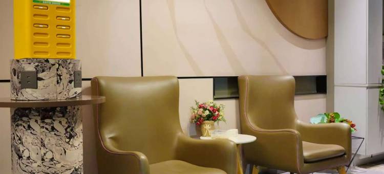 华驿精选酒店(乌鲁木齐科学院小西沟地铁站店)图片