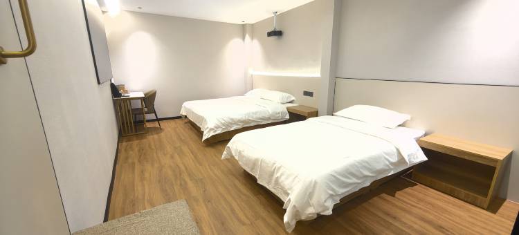 蔚寰云境智能酒店图片