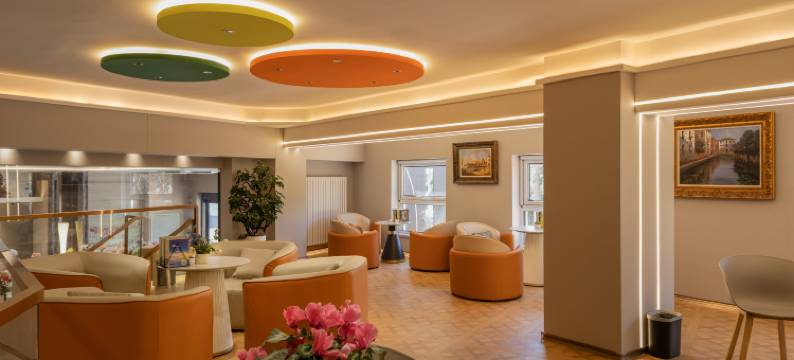 美豪R▪ROYALSS酒店(青岛栈桥火车站店)图片