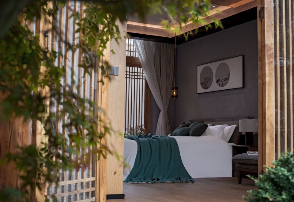 Yuejian Designer Art Inn Hotel Overview