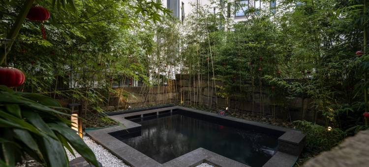 黄山莲花山庄温泉度假酒店(黄山风景区南大门逍遥溪换乘中心店)图片