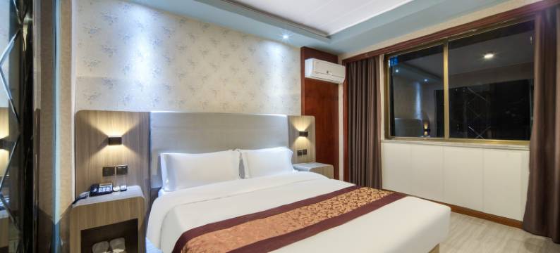 杭州锦怡精品酒店(临安广场地铁站店)图片