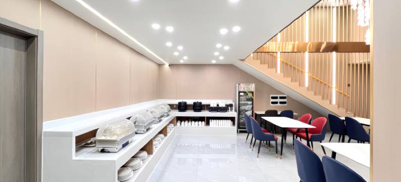 柚子红酒店(即墨北站青岛时尚创业产业园店)图片