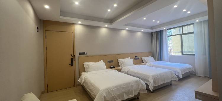 雅江晚舟酒店图片