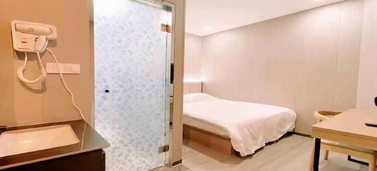 轻住·贝雨酒店(上海复旦大学国权路地铁站店)图片