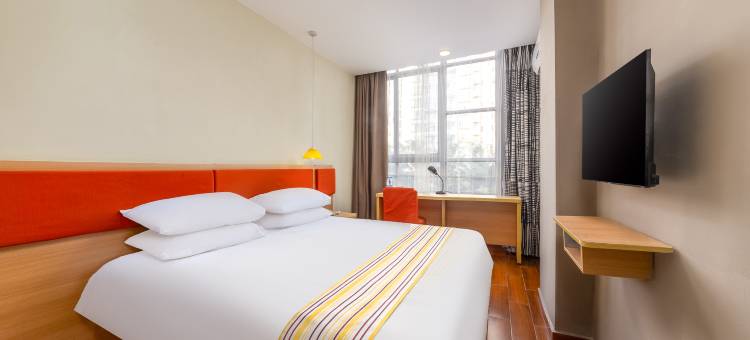 艺龙安云酒店(万绿园友谊阳光城店)图片