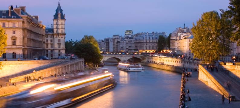 巴黎塞纳河畔河景铁塔景观家庭公寓(Apartment with eiffel tower and Seine view Blériot)图片