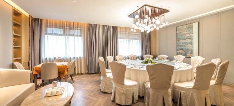 十堰嘉华假日酒店(五堰商场人民医院店)图片