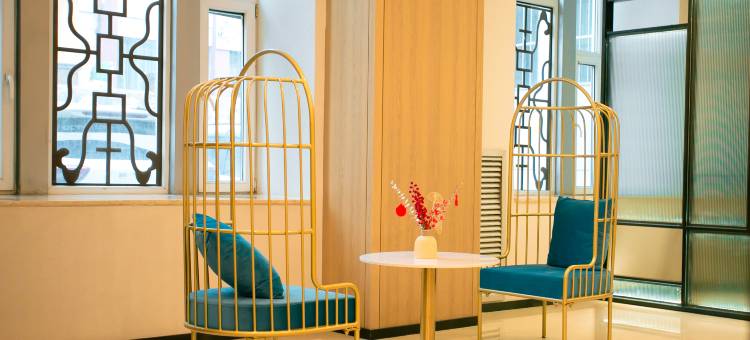 玉树万信至格酒店图片