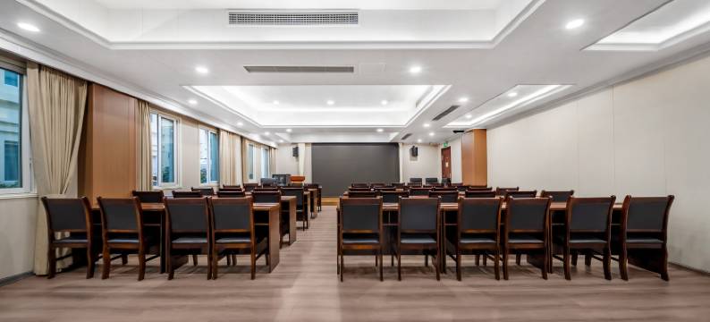 异风酒店(文理学院红河校区店)图片