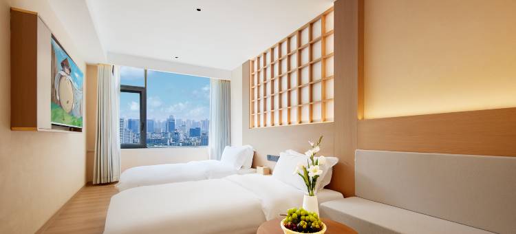 龙猫精灵酒店(西南交大沙湾地铁站店)图片