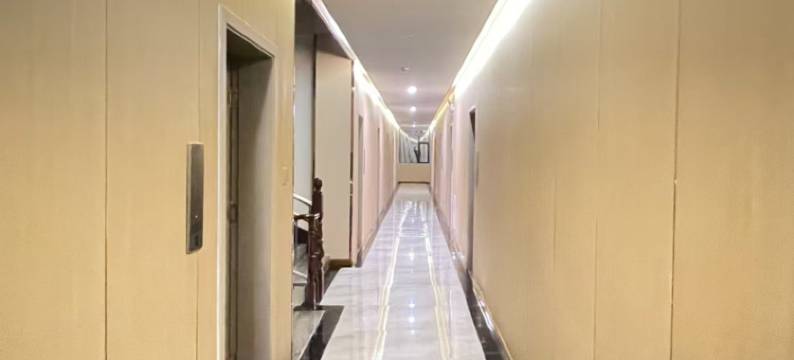 色达慈善酒店图片