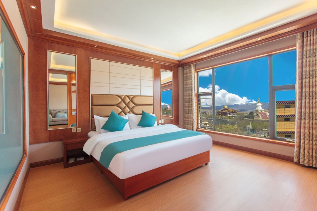 Yong Zhu Qi Ju Xi Jing Hotel (Ganzi Hongjun Road white pagoda park Branch) Over view