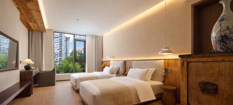 伴山瓷舍·设计师度假民宿(景德镇高铁北站陶阳北路店)图片