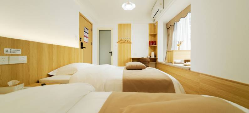 云山见民宿(张家界西站店)图片