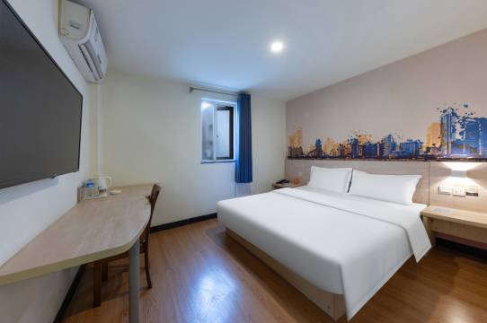 七栖酒店(长沙火车站朝阳地铁站店)