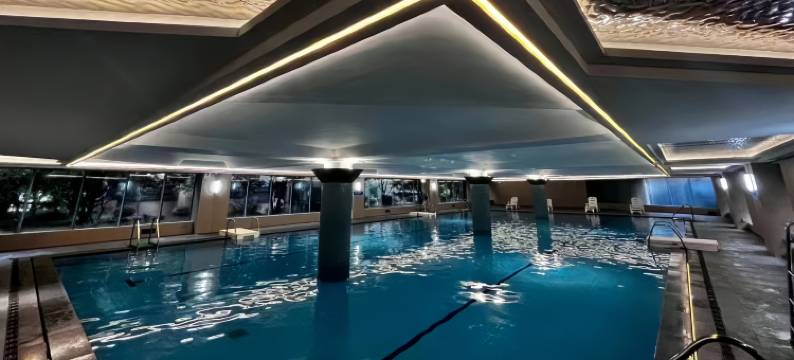 贵阳贵山和泰酒店(喷水池民生路好吃街店)图片