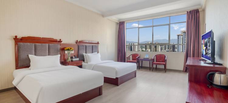 易门龙泉国家森林公园景区四季春酒店(龙泉文化广场店)图片