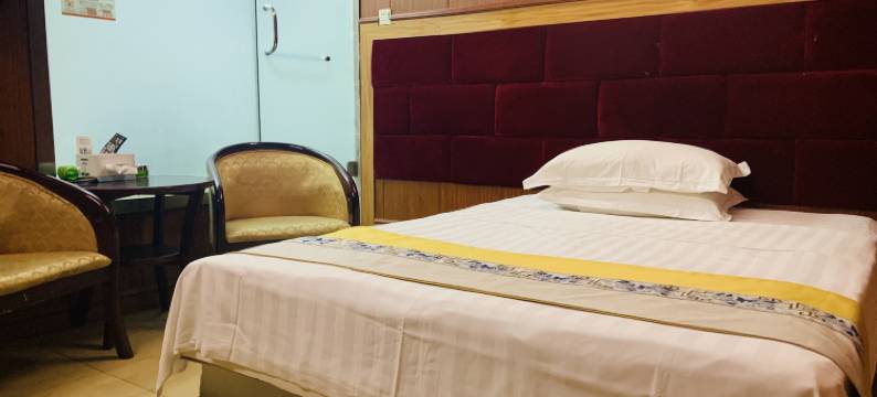 巴中婲主题酒店(万达广场市中医院店)图片