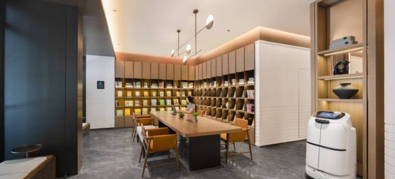 长沙五一广场碧沙湖地铁站亚朵酒店图片