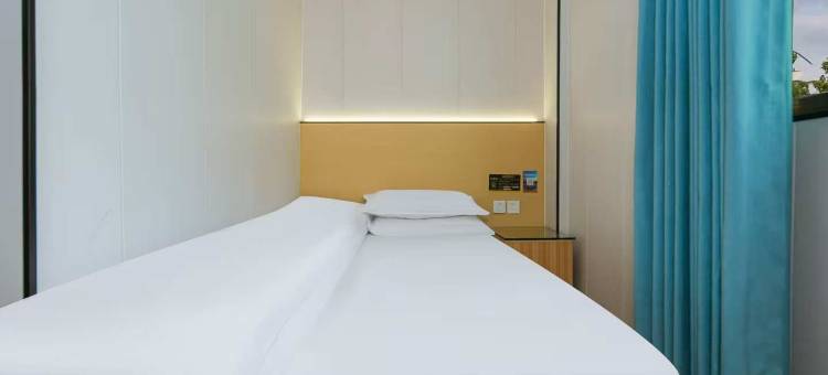 南昌清风商务宾馆(国威路地铁站店)图片