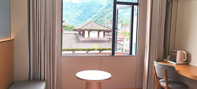 墨脱永逸优选酒店图片