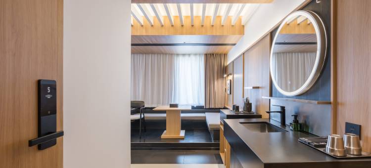 SFEEL设计师酒店(兰州张掖路西关地铁站店)图片