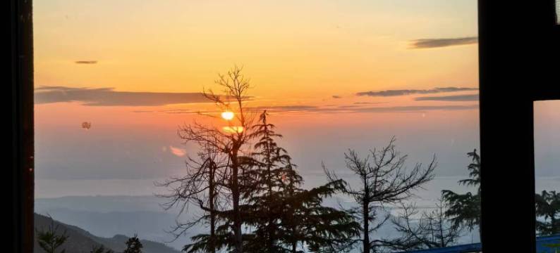 花筑·庐山岄瑶民宿(庐山山上小天池店)图片