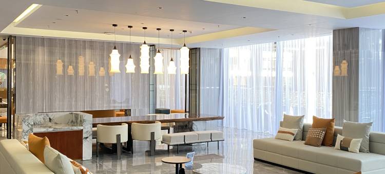 哈里斯酒店及套房那格亚巴淡(HARRIS Hotel & Suites Nagoya Batam)图片